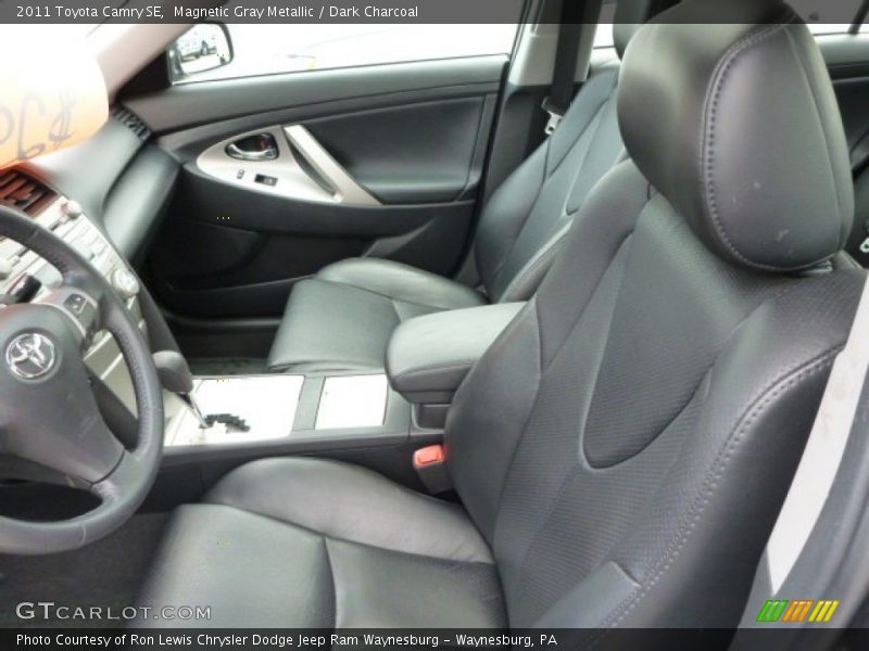 Magnetic Gray Metallic / Dark Charcoal 2011 Toyota Camry SE
