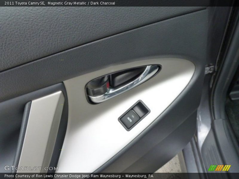 Magnetic Gray Metallic / Dark Charcoal 2011 Toyota Camry SE