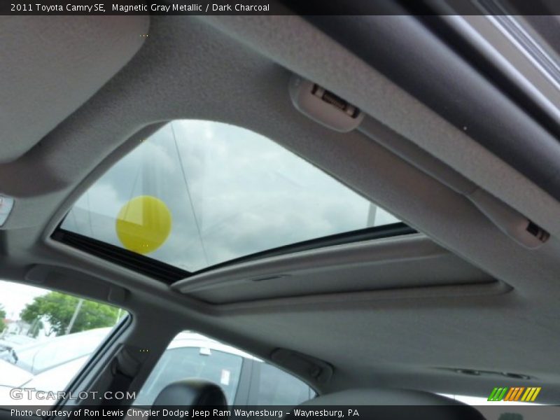 Magnetic Gray Metallic / Dark Charcoal 2011 Toyota Camry SE