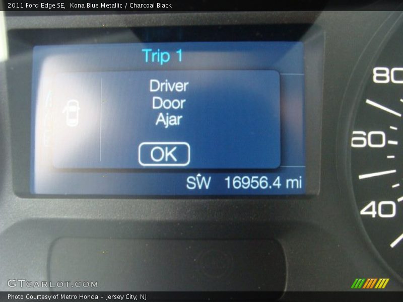 Kona Blue Metallic / Charcoal Black 2011 Ford Edge SE