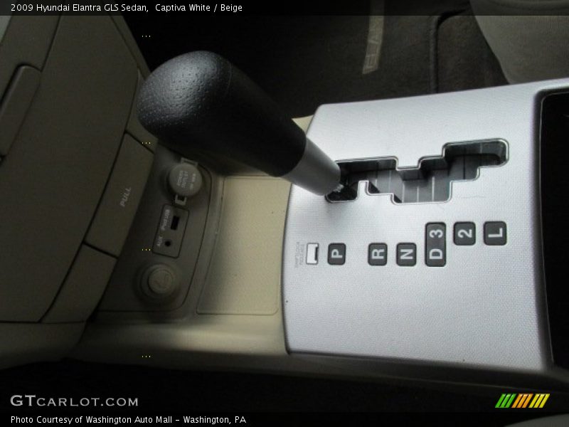 Captiva White / Beige 2009 Hyundai Elantra GLS Sedan