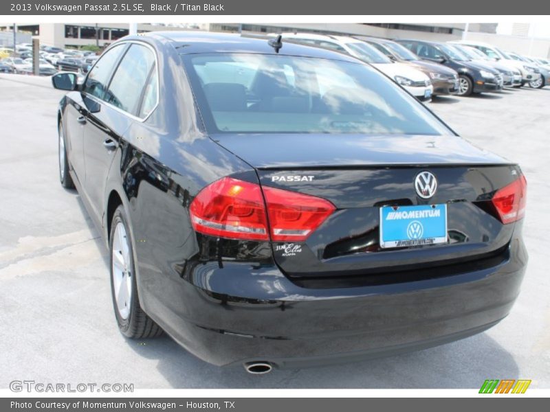 Black / Titan Black 2013 Volkswagen Passat 2.5L SE