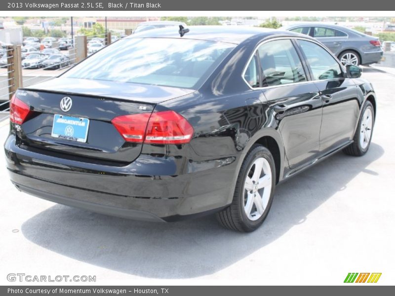 Black / Titan Black 2013 Volkswagen Passat 2.5L SE