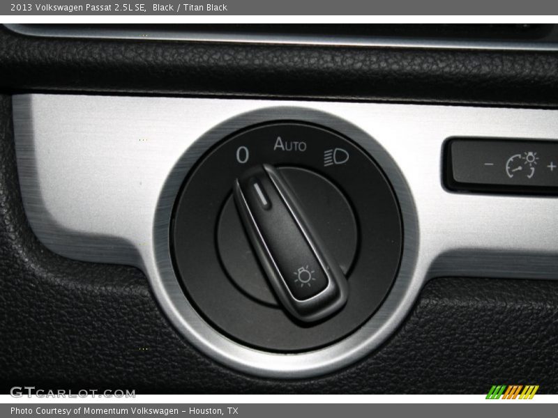 Black / Titan Black 2013 Volkswagen Passat 2.5L SE