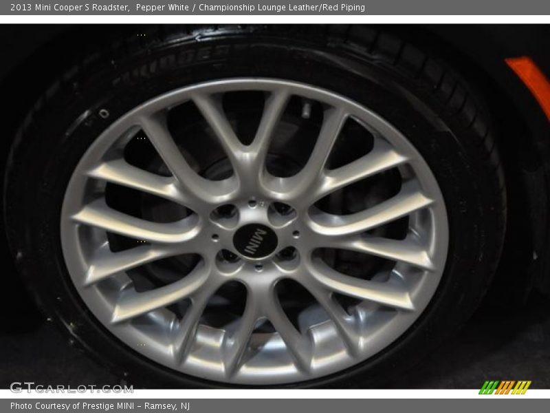 Pepper White / Championship Lounge Leather/Red Piping 2013 Mini Cooper S Roadster