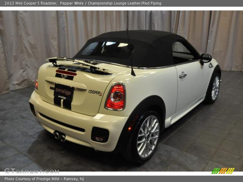 Pepper White / Championship Lounge Leather/Red Piping 2013 Mini Cooper S Roadster