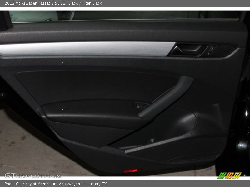 Black / Titan Black 2013 Volkswagen Passat 2.5L SE