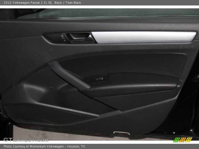 Black / Titan Black 2013 Volkswagen Passat 2.5L SE