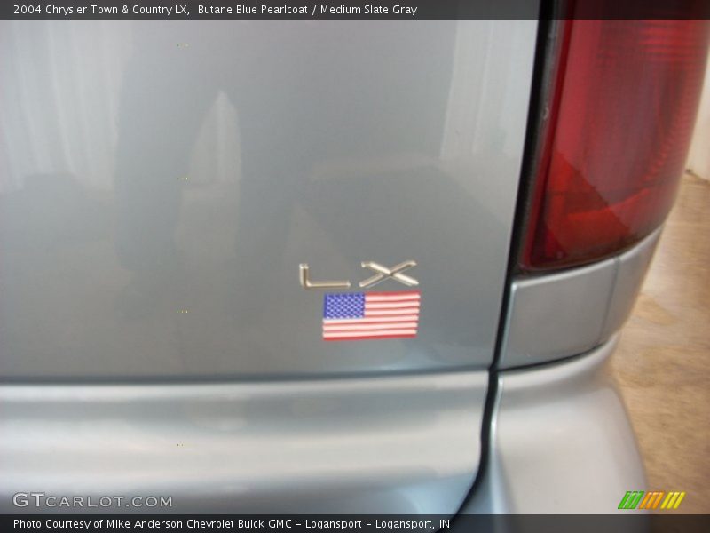 Butane Blue Pearlcoat / Medium Slate Gray 2004 Chrysler Town & Country LX