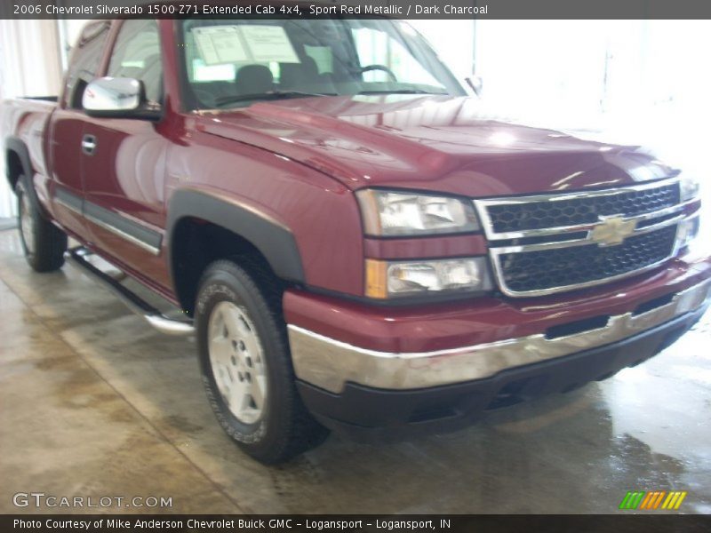 Sport Red Metallic / Dark Charcoal 2006 Chevrolet Silverado 1500 Z71 Extended Cab 4x4