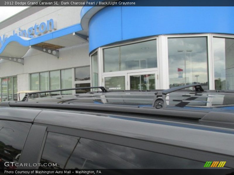 Dark Charcoal Pearl / Black/Light Graystone 2012 Dodge Grand Caravan SE