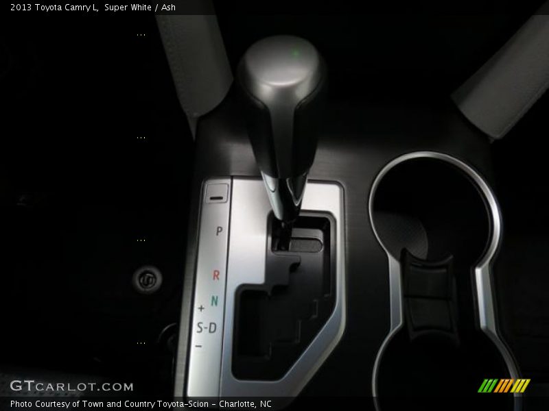Super White / Ash 2013 Toyota Camry L