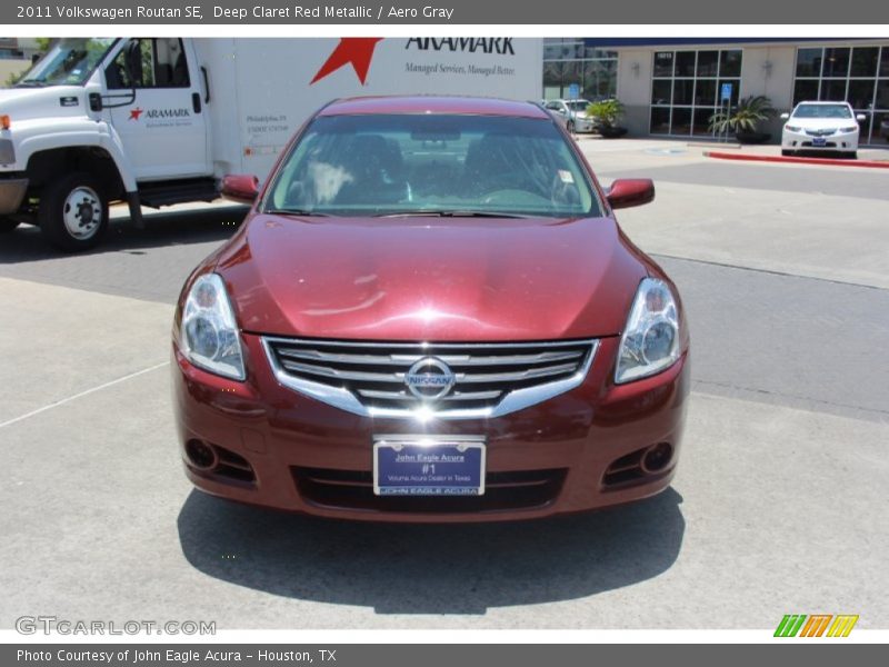 Deep Claret Red Metallic / Aero Gray 2011 Volkswagen Routan SE