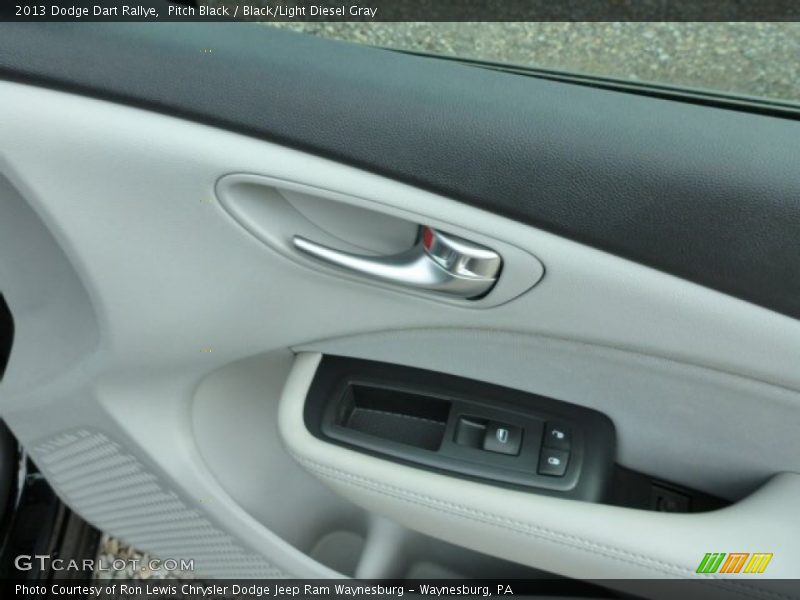 Pitch Black / Black/Light Diesel Gray 2013 Dodge Dart Rallye