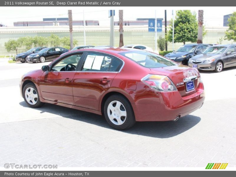 Deep Claret Red Metallic / Aero Gray 2011 Volkswagen Routan SE