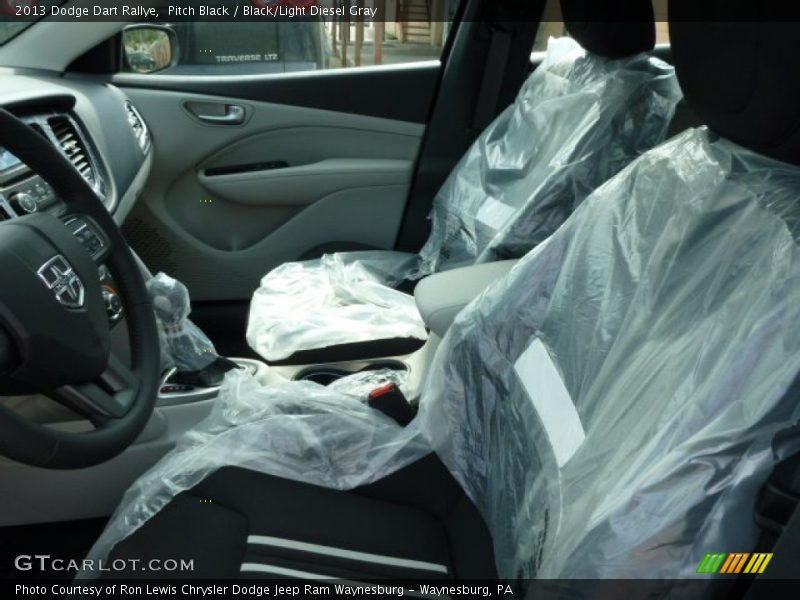 Pitch Black / Black/Light Diesel Gray 2013 Dodge Dart Rallye