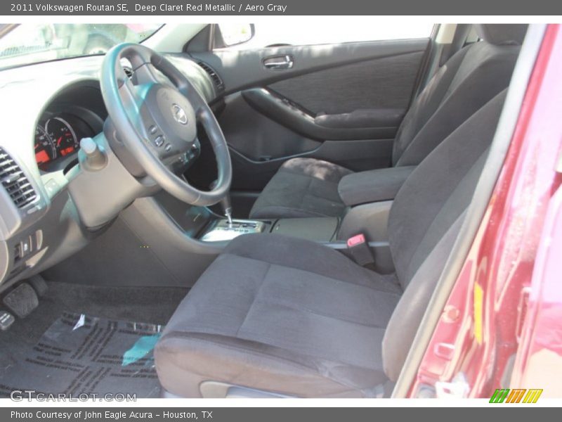 Deep Claret Red Metallic / Aero Gray 2011 Volkswagen Routan SE