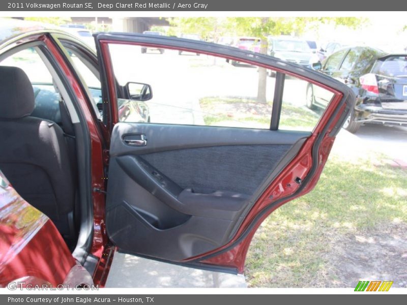 Deep Claret Red Metallic / Aero Gray 2011 Volkswagen Routan SE