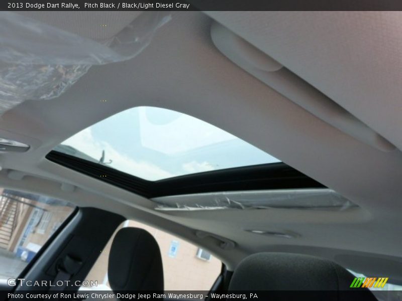 Pitch Black / Black/Light Diesel Gray 2013 Dodge Dart Rallye