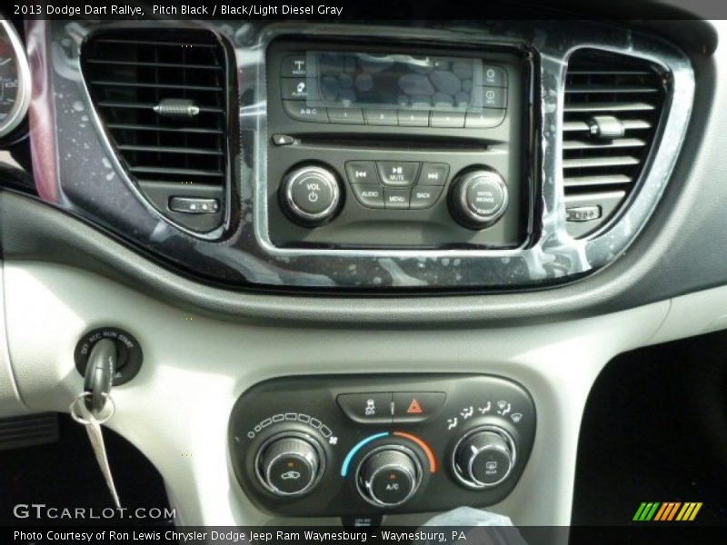 Pitch Black / Black/Light Diesel Gray 2013 Dodge Dart Rallye