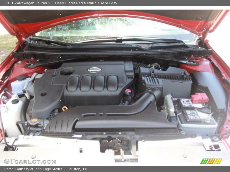 Deep Claret Red Metallic / Aero Gray 2011 Volkswagen Routan SE