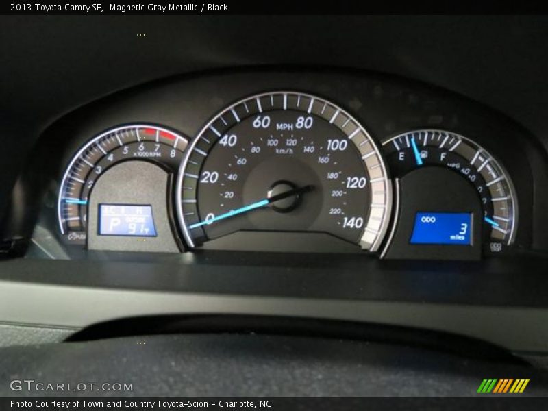 Magnetic Gray Metallic / Black 2013 Toyota Camry SE