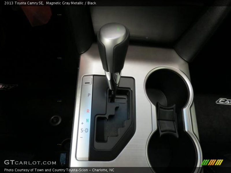 Magnetic Gray Metallic / Black 2013 Toyota Camry SE