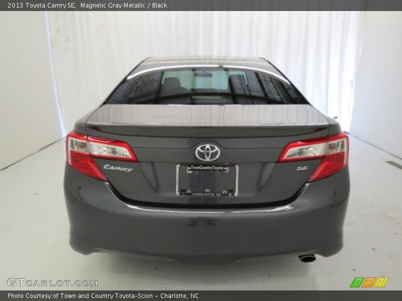 Magnetic Gray Metallic / Black 2013 Toyota Camry SE