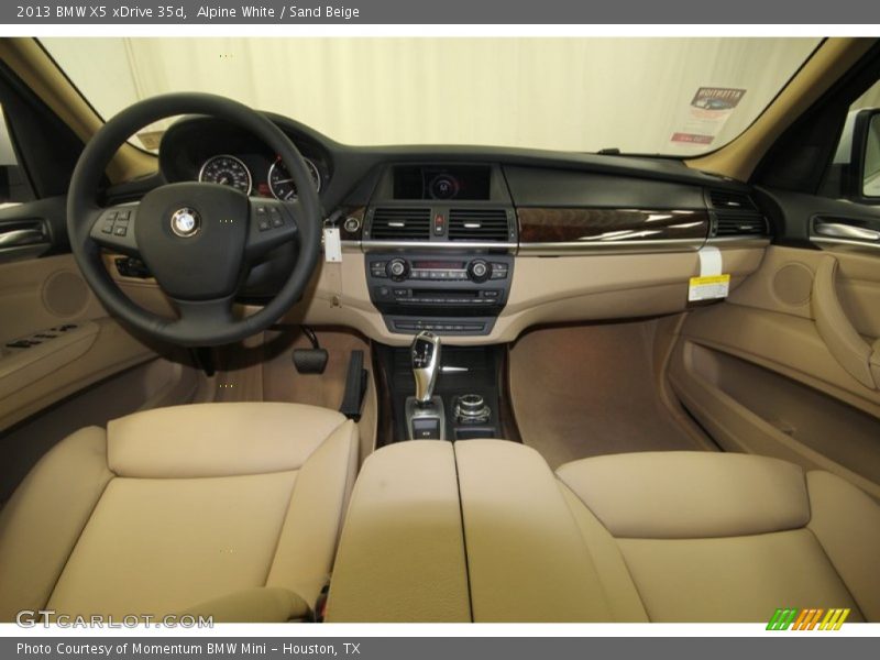 Alpine White / Sand Beige 2013 BMW X5 xDrive 35d