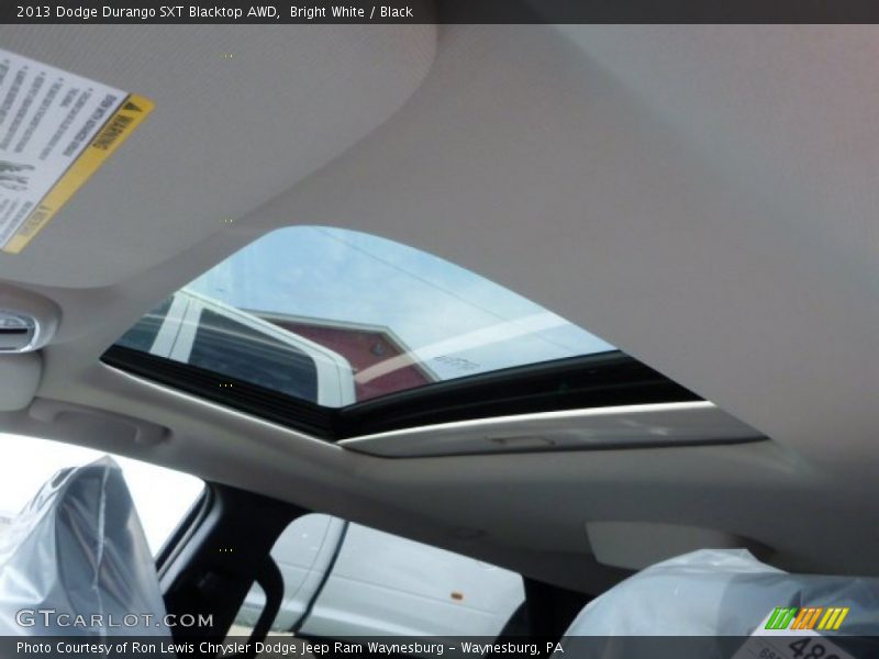 Bright White / Black 2013 Dodge Durango SXT Blacktop AWD