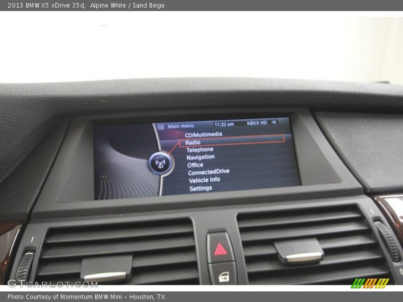 Alpine White / Sand Beige 2013 BMW X5 xDrive 35d
