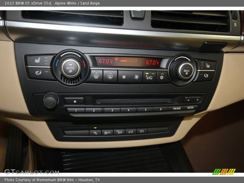 Alpine White / Sand Beige 2013 BMW X5 xDrive 35d