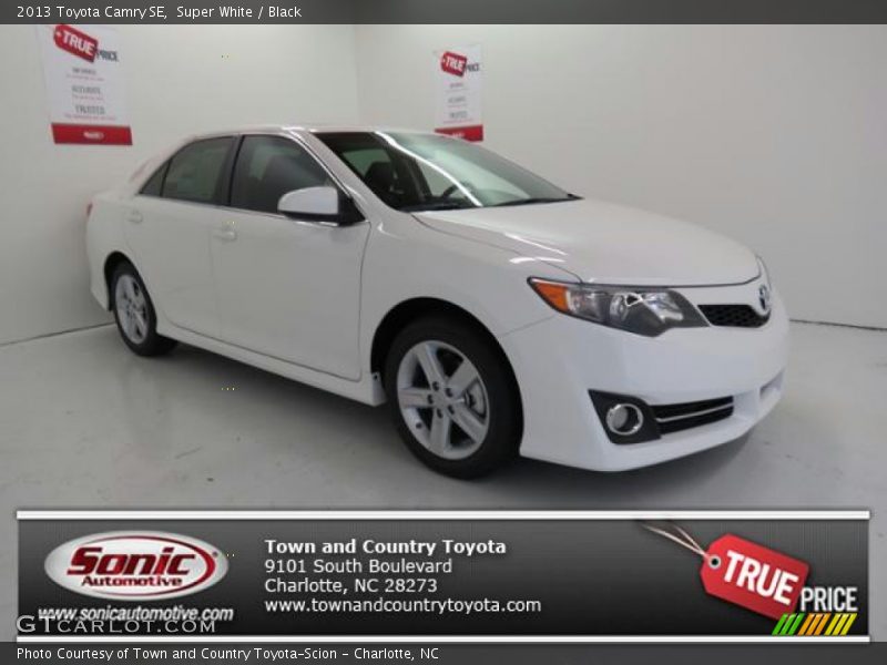 Super White / Black 2013 Toyota Camry SE