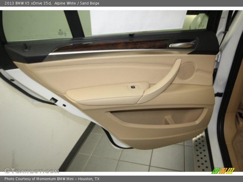 Alpine White / Sand Beige 2013 BMW X5 xDrive 35d