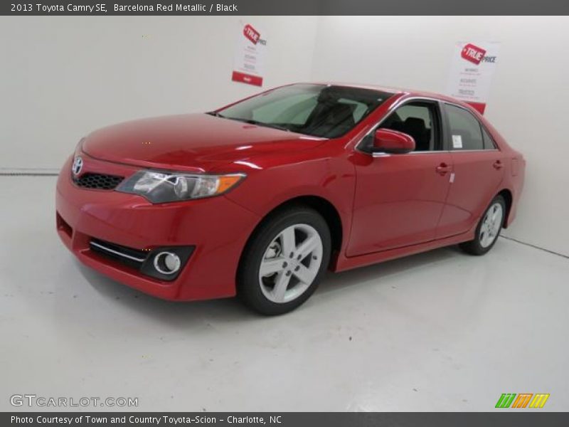 Barcelona Red Metallic / Black 2013 Toyota Camry SE