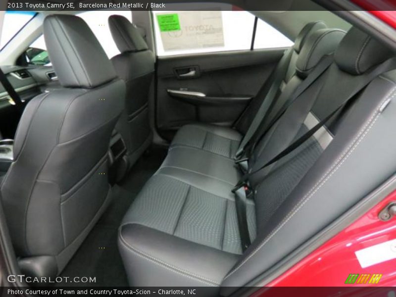 Barcelona Red Metallic / Black 2013 Toyota Camry SE