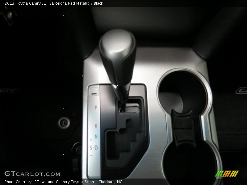 Barcelona Red Metallic / Black 2013 Toyota Camry SE