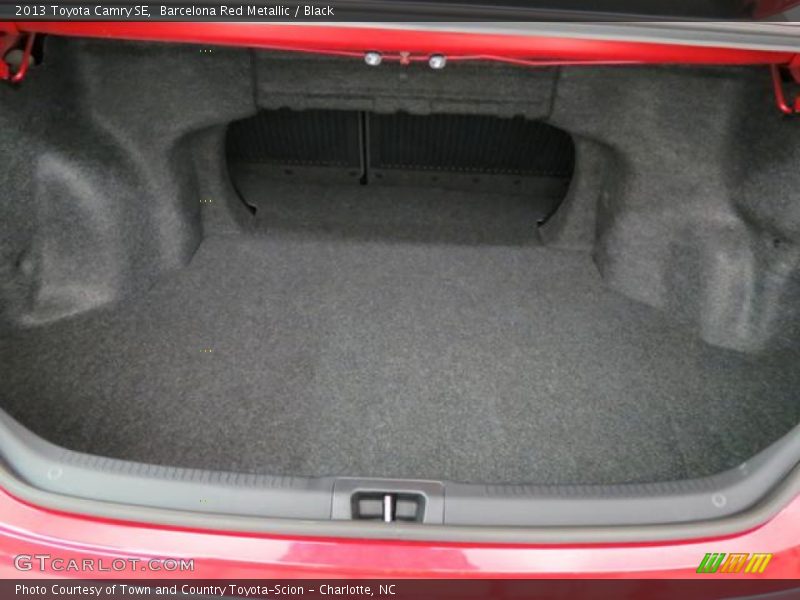 Barcelona Red Metallic / Black 2013 Toyota Camry SE
