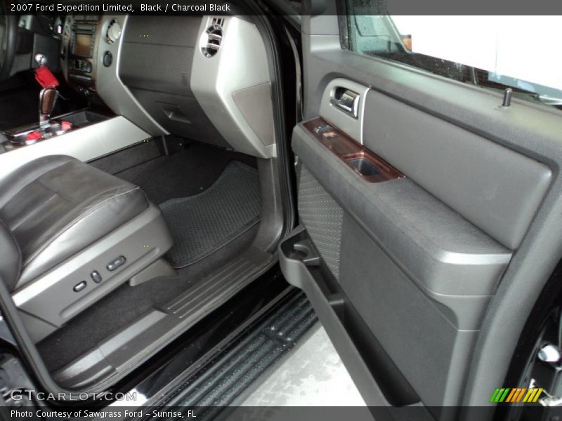 Black / Charcoal Black 2007 Ford Expedition Limited