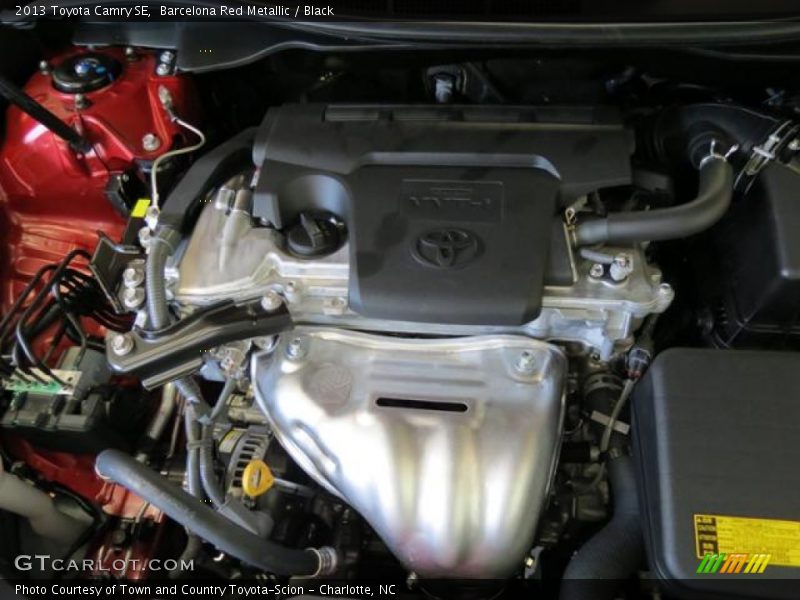 Barcelona Red Metallic / Black 2013 Toyota Camry SE