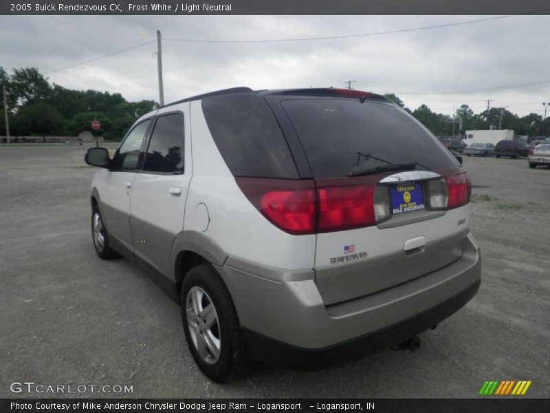 Frost White / Light Neutral 2005 Buick Rendezvous CX