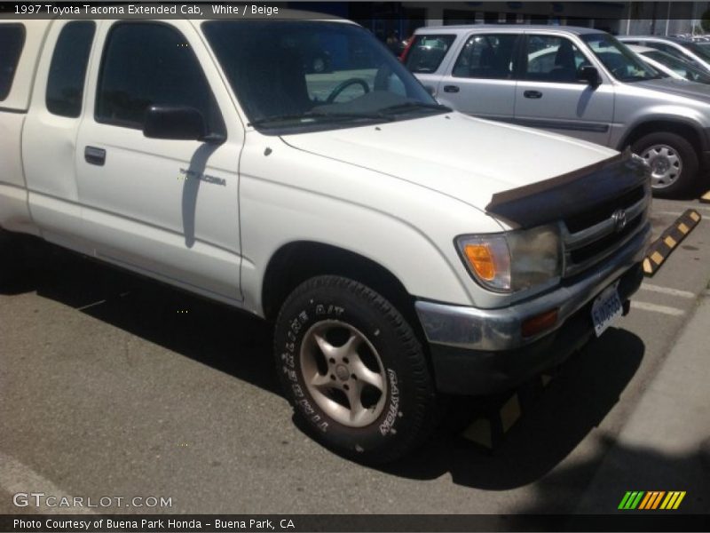 White / Beige 1997 Toyota Tacoma Extended Cab