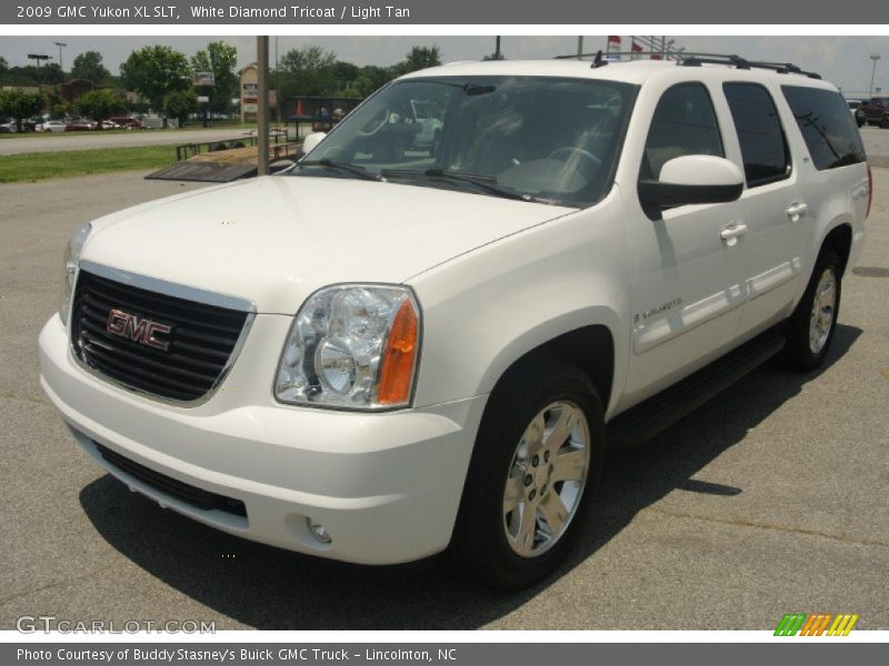White Diamond Tricoat / Light Tan 2009 GMC Yukon XL SLT
