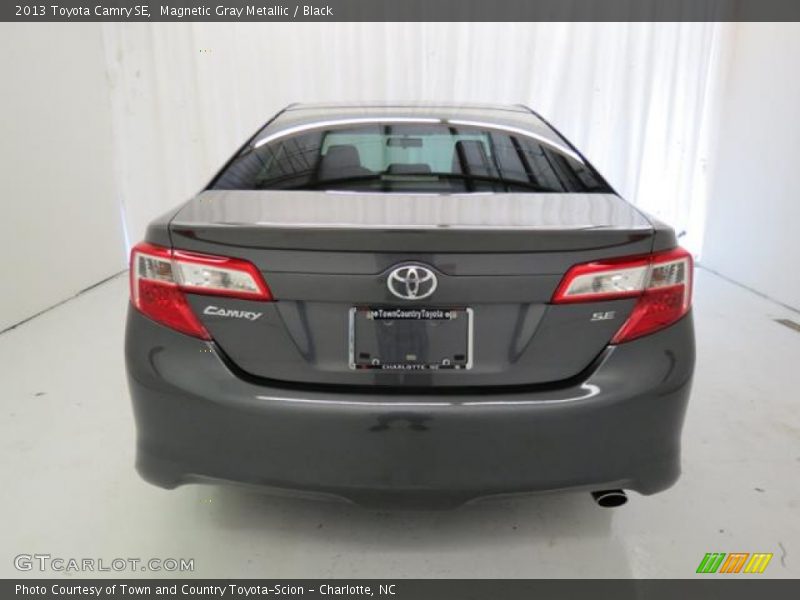 Magnetic Gray Metallic / Black 2013 Toyota Camry SE