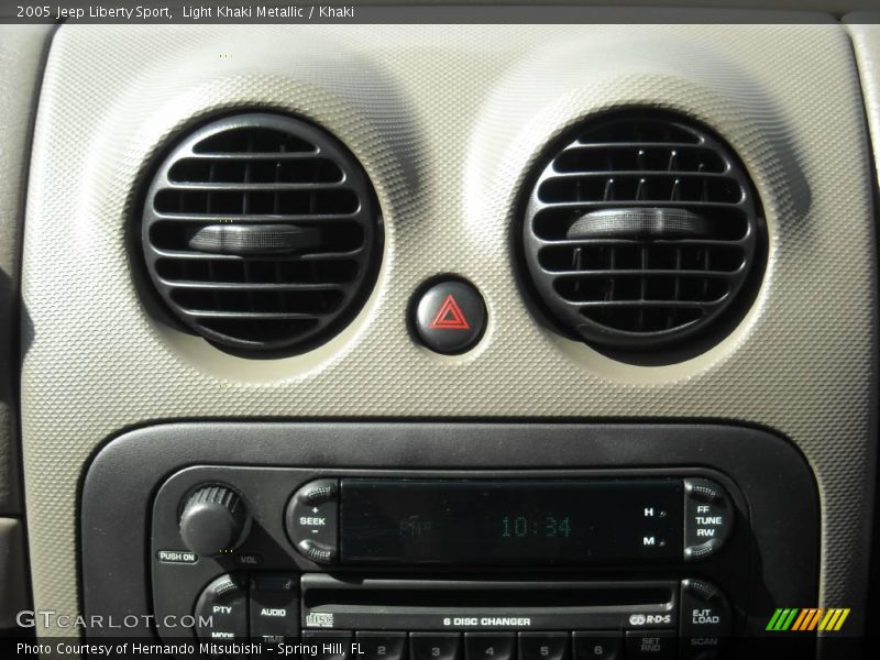 Light Khaki Metallic / Khaki 2005 Jeep Liberty Sport