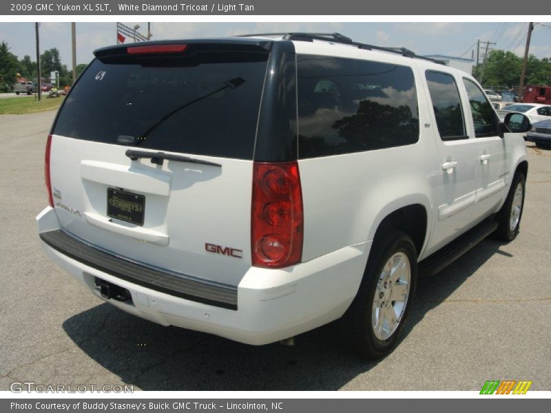 White Diamond Tricoat / Light Tan 2009 GMC Yukon XL SLT