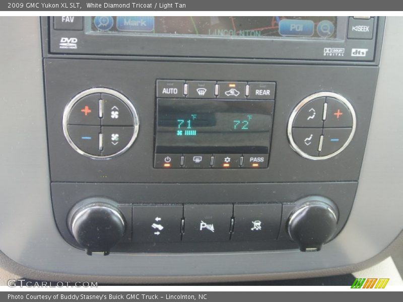 White Diamond Tricoat / Light Tan 2009 GMC Yukon XL SLT