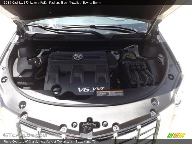 Radiant Silver Metallic / Ebony/Ebony 2013 Cadillac SRX Luxury FWD