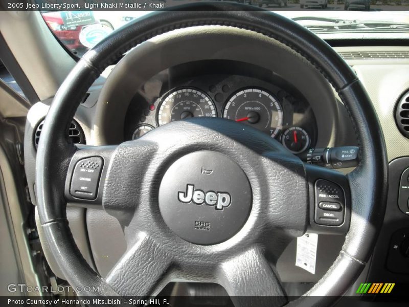 Light Khaki Metallic / Khaki 2005 Jeep Liberty Sport
