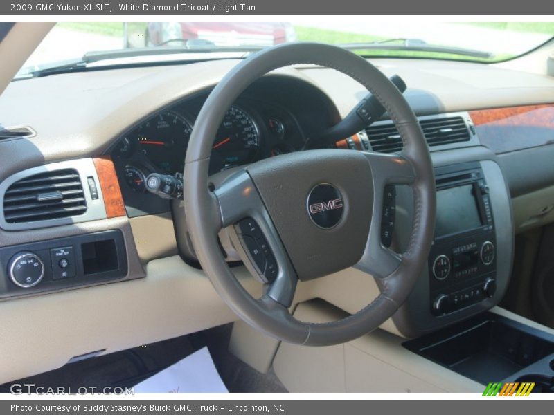 White Diamond Tricoat / Light Tan 2009 GMC Yukon XL SLT